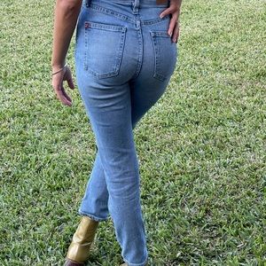 BDG Girlfriend high-rise crop 👖